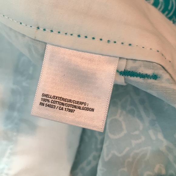 Old Navy Teal and White Floral Print Chino Shorts. Women’s Size 2 - Picture 6 of 6
